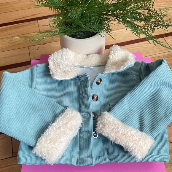 Girls Bundle 💚🩵 - Picture 3 of 7